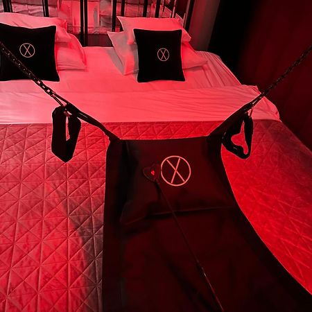 Exclusive Bdsm Apartment Krakow - Adults Only Buitenkant foto