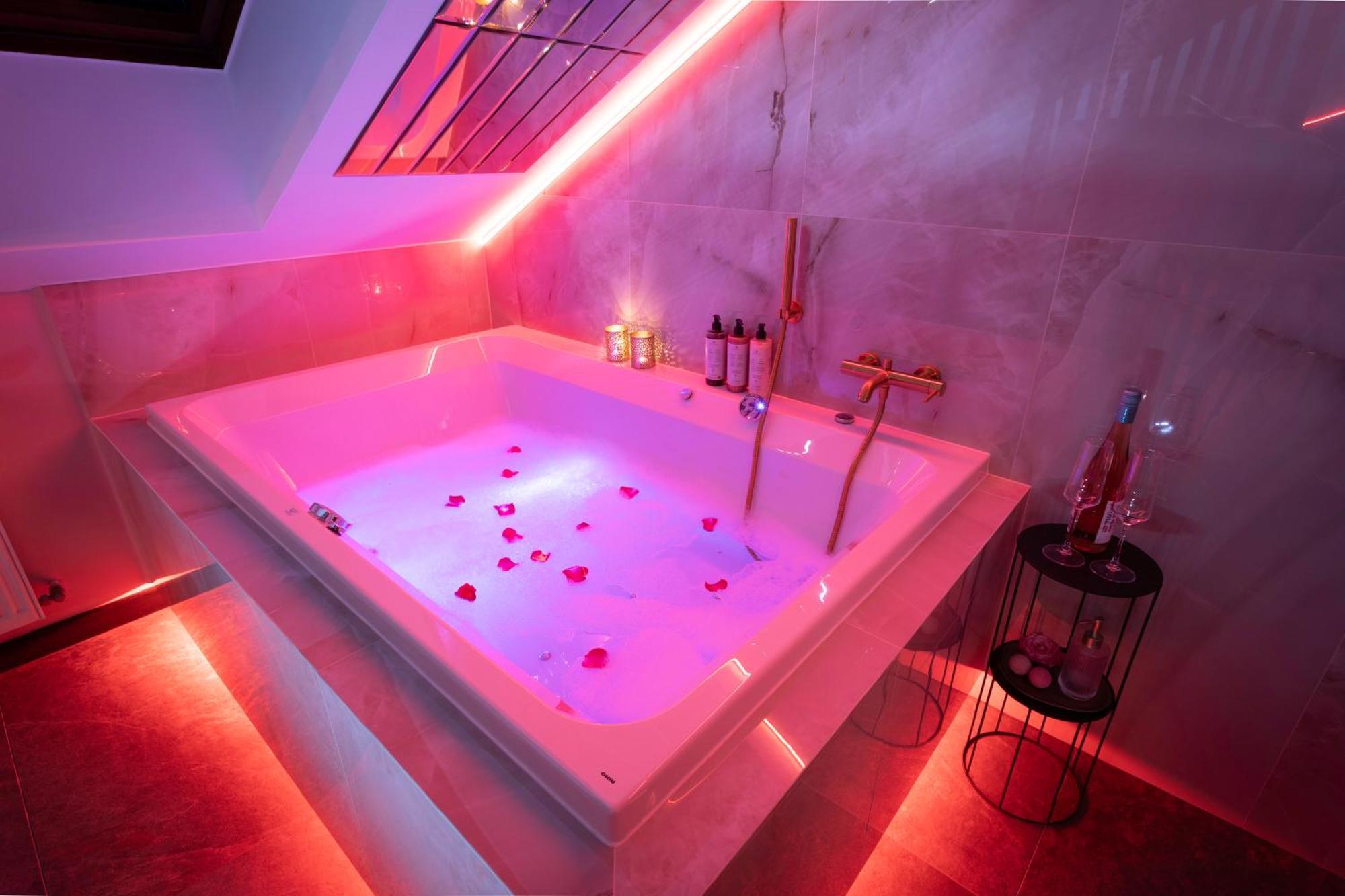 Exclusive Bdsm Apartment Krakow - Adults Only Buitenkant foto