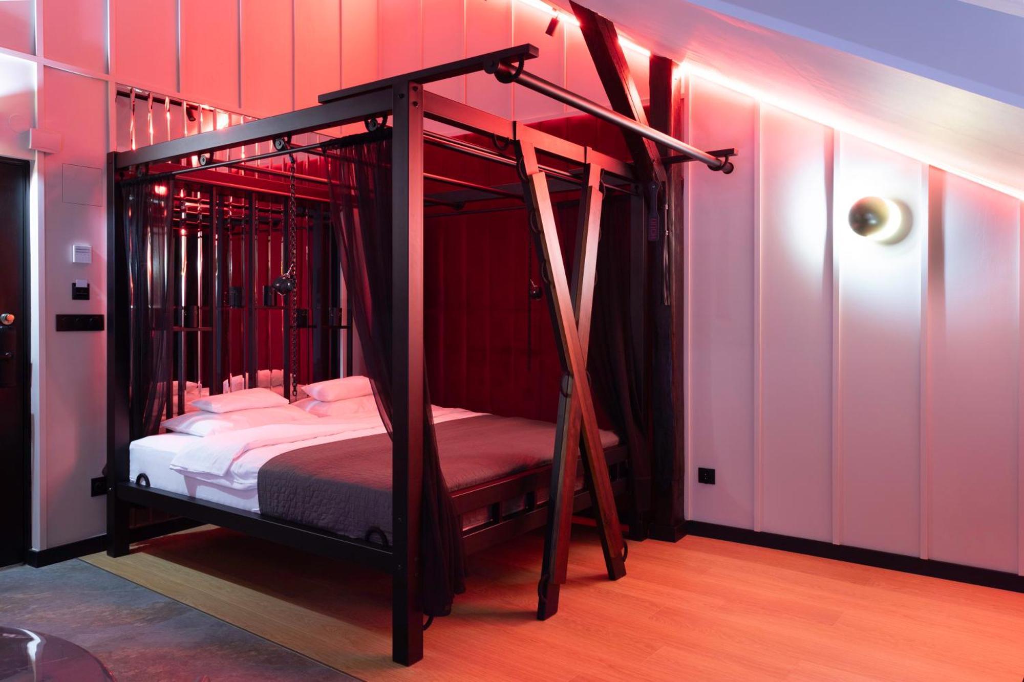 Exclusive Bdsm Apartment Krakow - Adults Only Buitenkant foto
