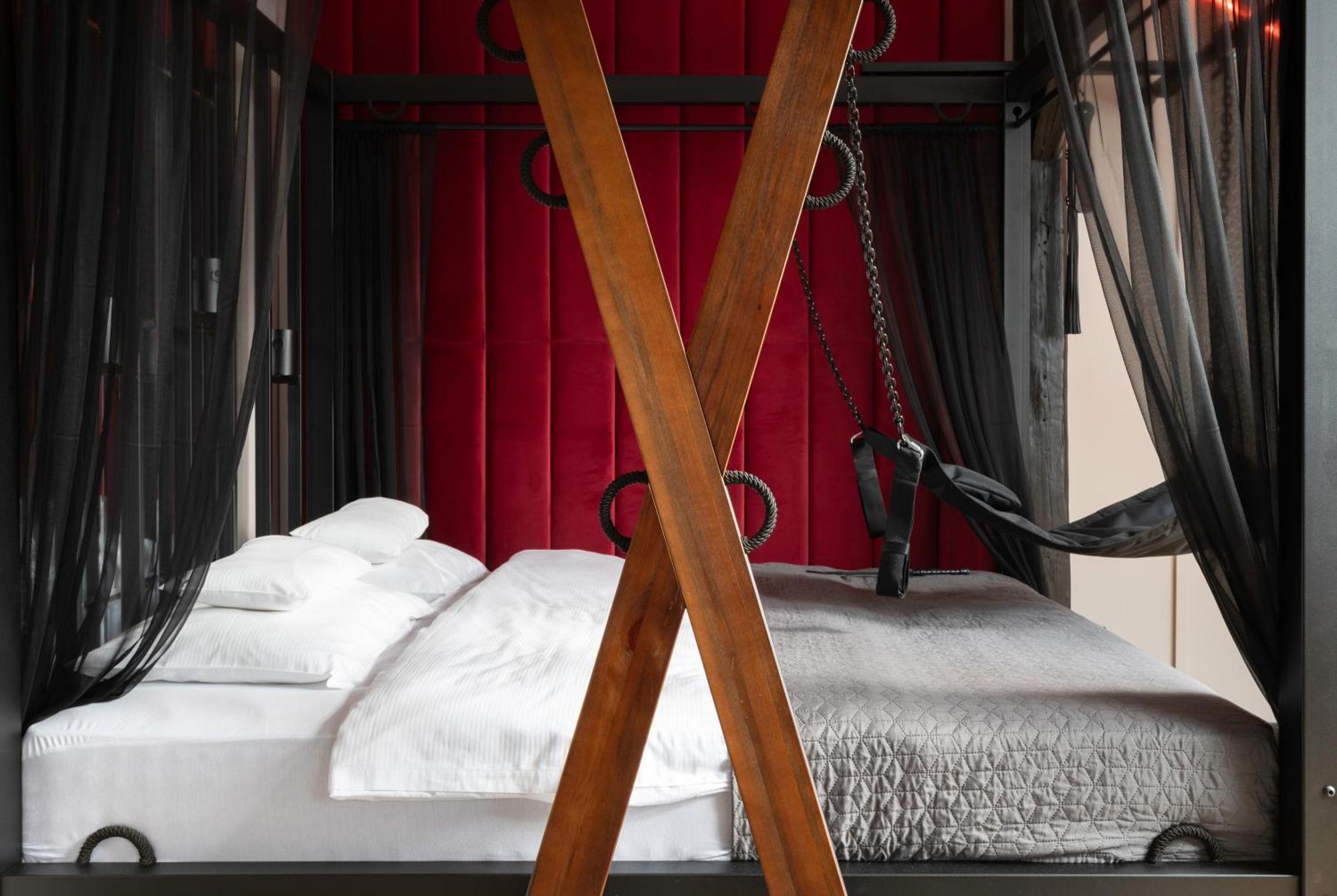 Exclusive Bdsm Apartment Krakow - Adults Only Buitenkant foto