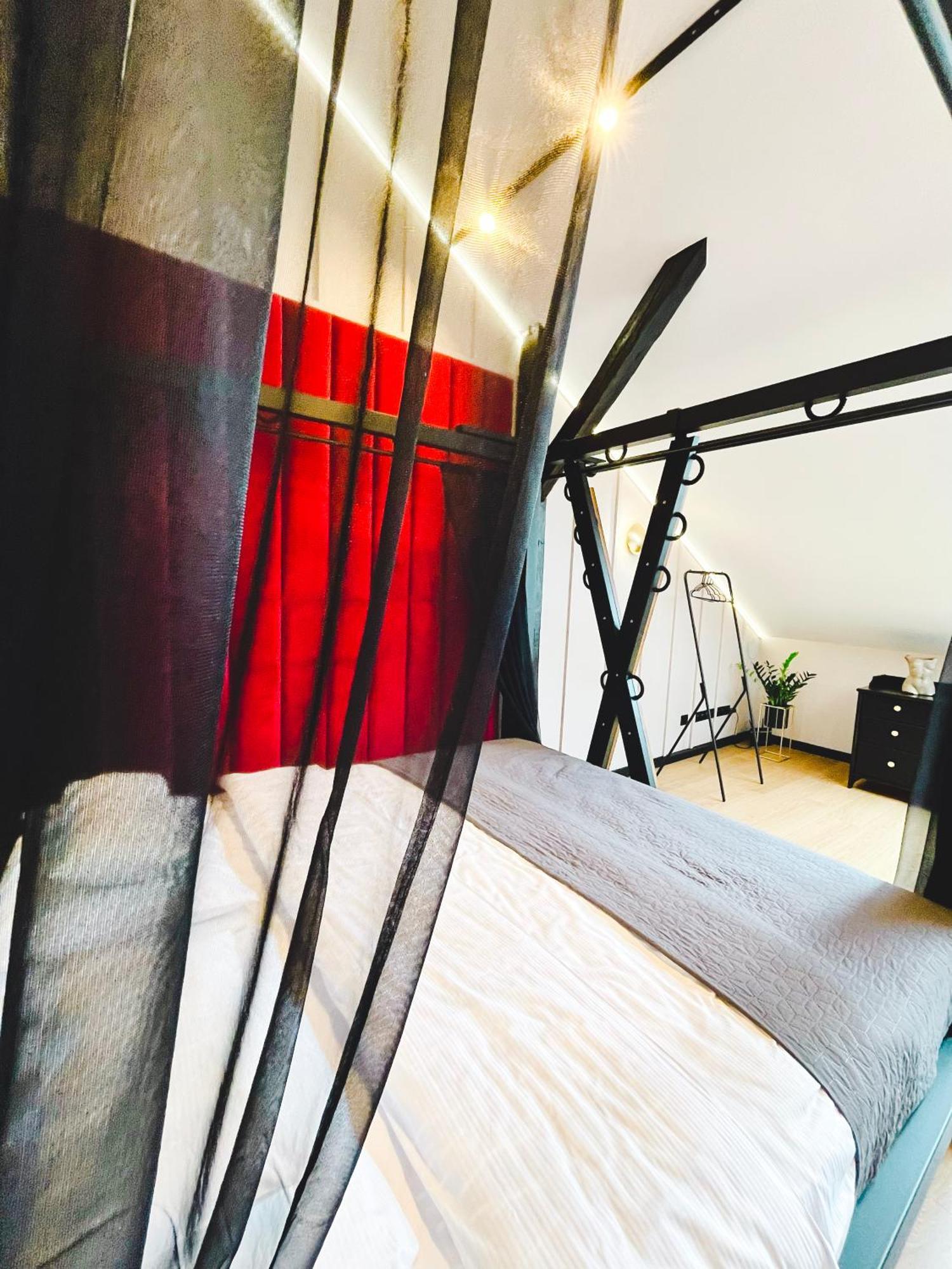 Exclusive Bdsm Apartment Krakow - Adults Only Buitenkant foto