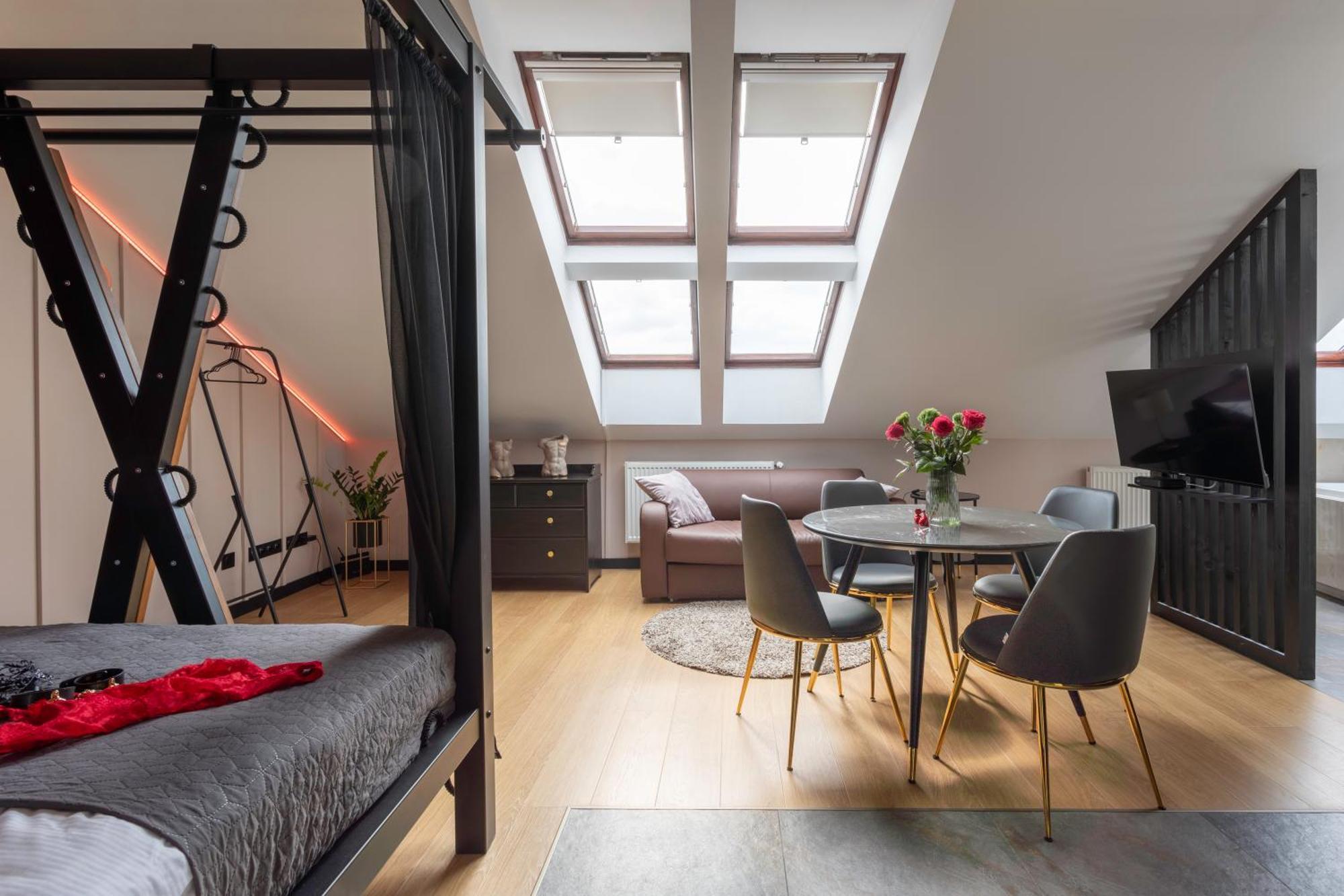 Exclusive Bdsm Apartment Krakow - Adults Only Buitenkant foto